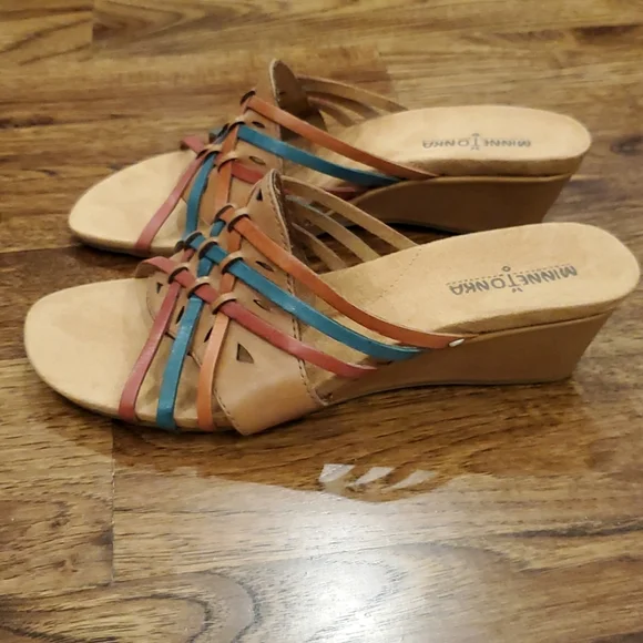 Minnetonka womens leather sandals size 9 - Picture 2 of 5